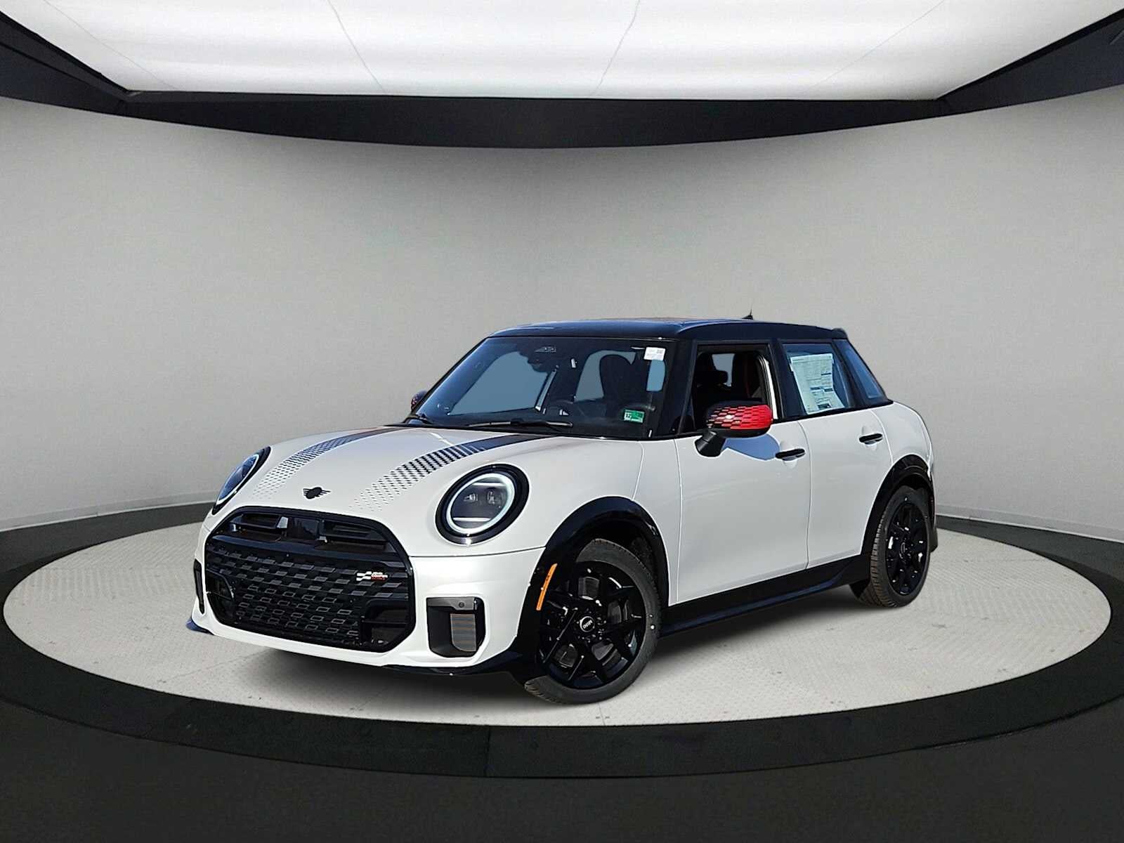 2026 MINI 4 DOOR