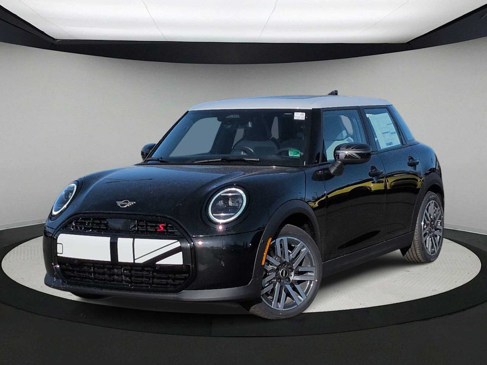 2026 MINI 4 DOOR